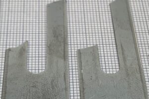 Alternative for Breaking Ceramic Razorblades